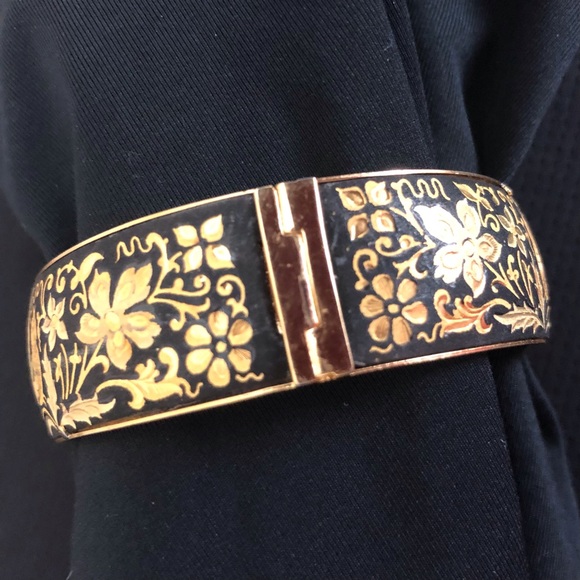 Vintage Damascene Cuff Bracelet - Picture 3 of 16